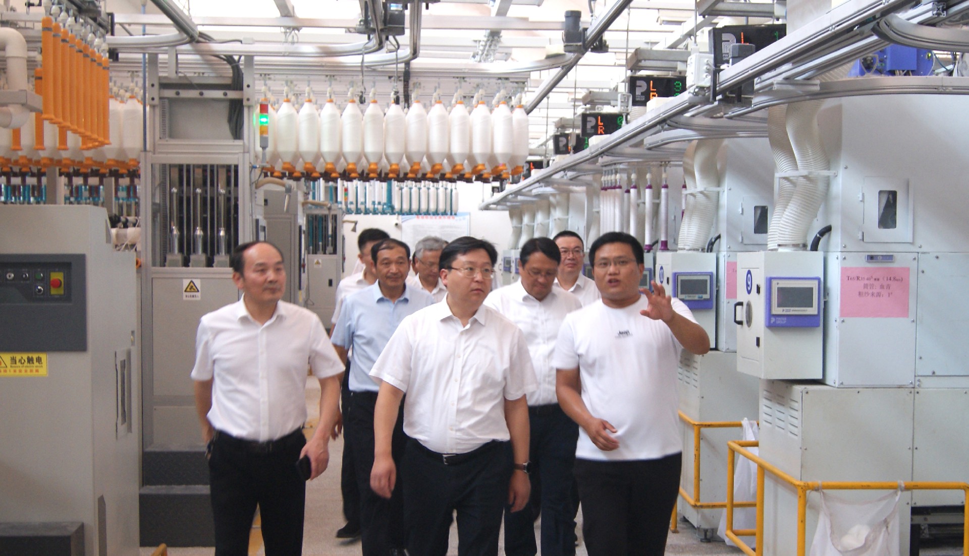 （加于立忠后 gai南通市副市长）海安市委书记谭真考察双弘公司.jpg